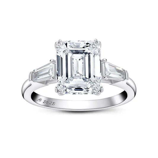 High-End Emerald Fashion Ring Jewelry
