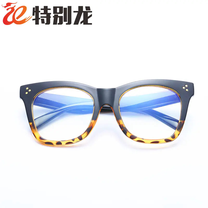 Fashionable Oversized Sunglasses for Women (Model 66189)