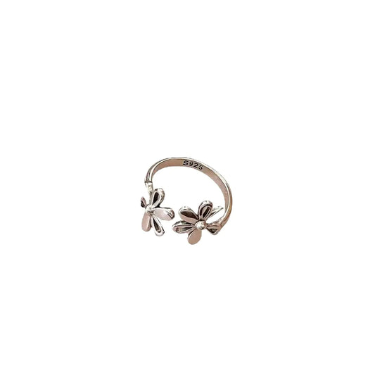 Hollow Flower Women's Fashion Personalized Ring