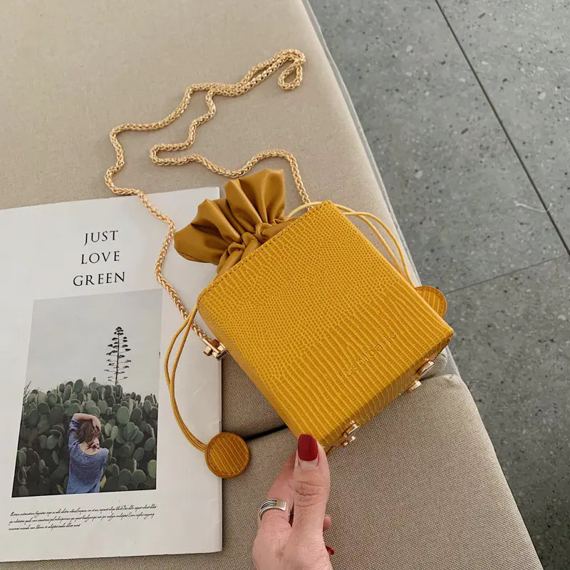 Stylish Women's Bucket Bag - Versatile Shoulder Crossbody