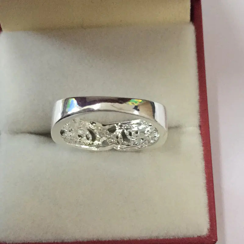 New Stylish Minimalist Women's Ring for Parties