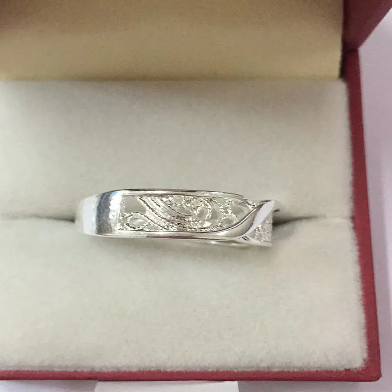 New Stylish Minimalist Women's Ring for Parties