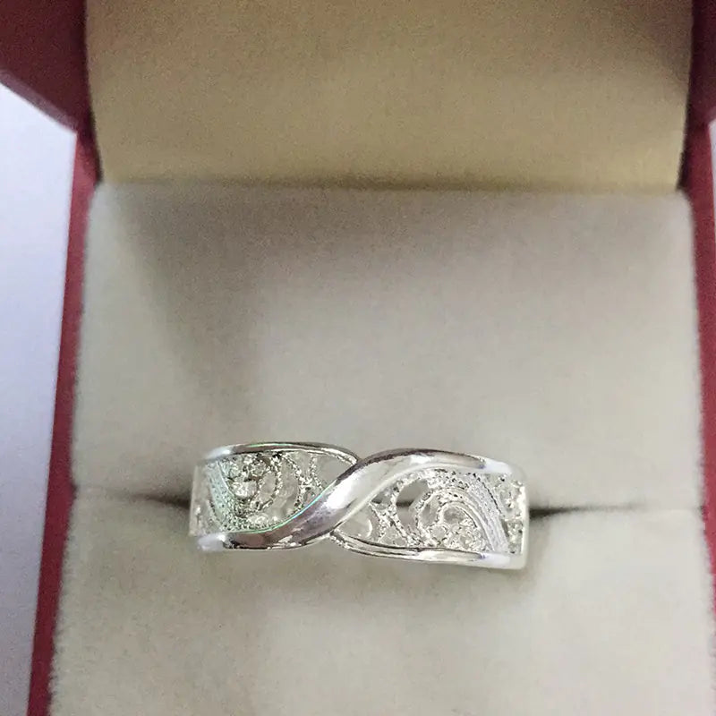 New Stylish Minimalist Women's Ring for Parties