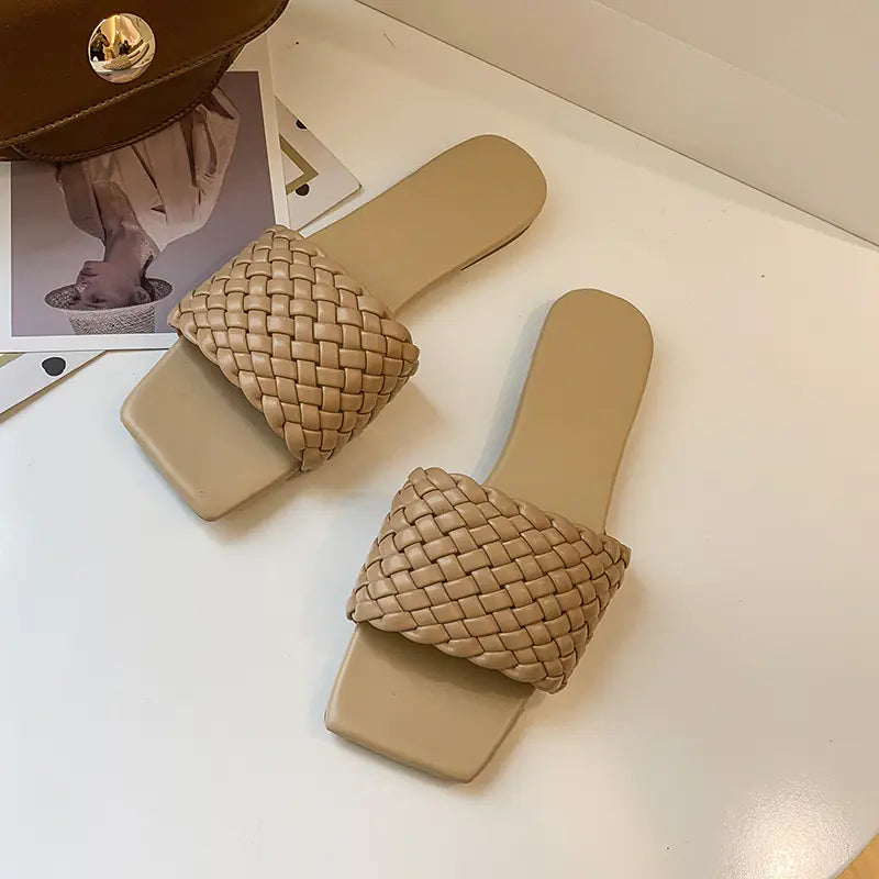 Lightweight Women's Sandals with Braided Belt